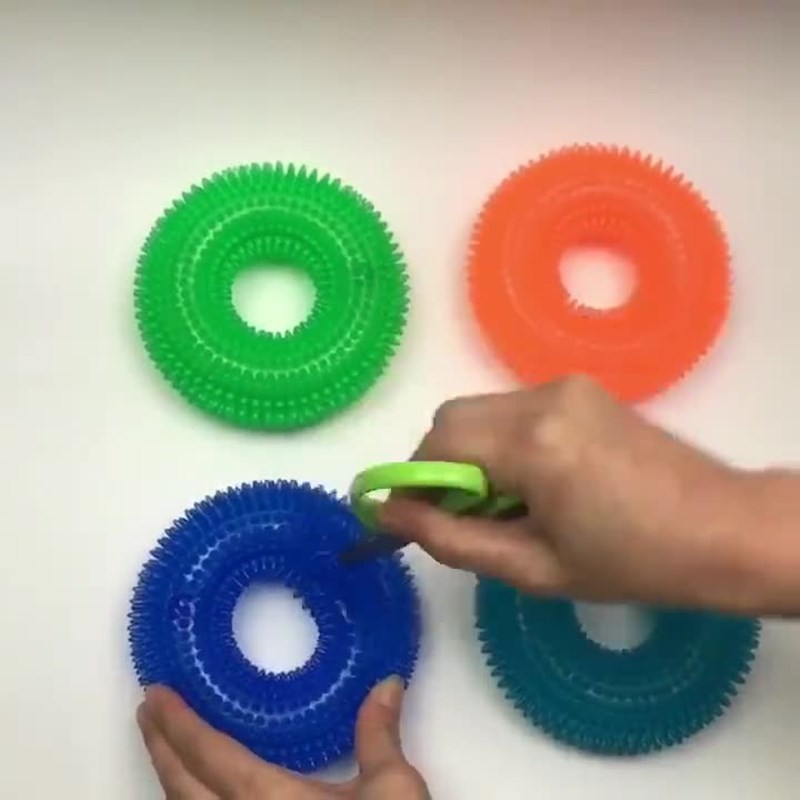 Cleaning teeth toy for dogs